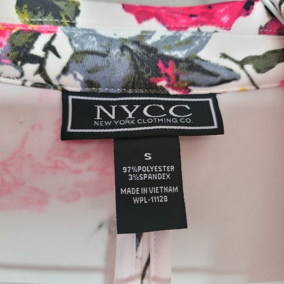 NYCC Floral Pink and White Blazer - Picture 3 of 3